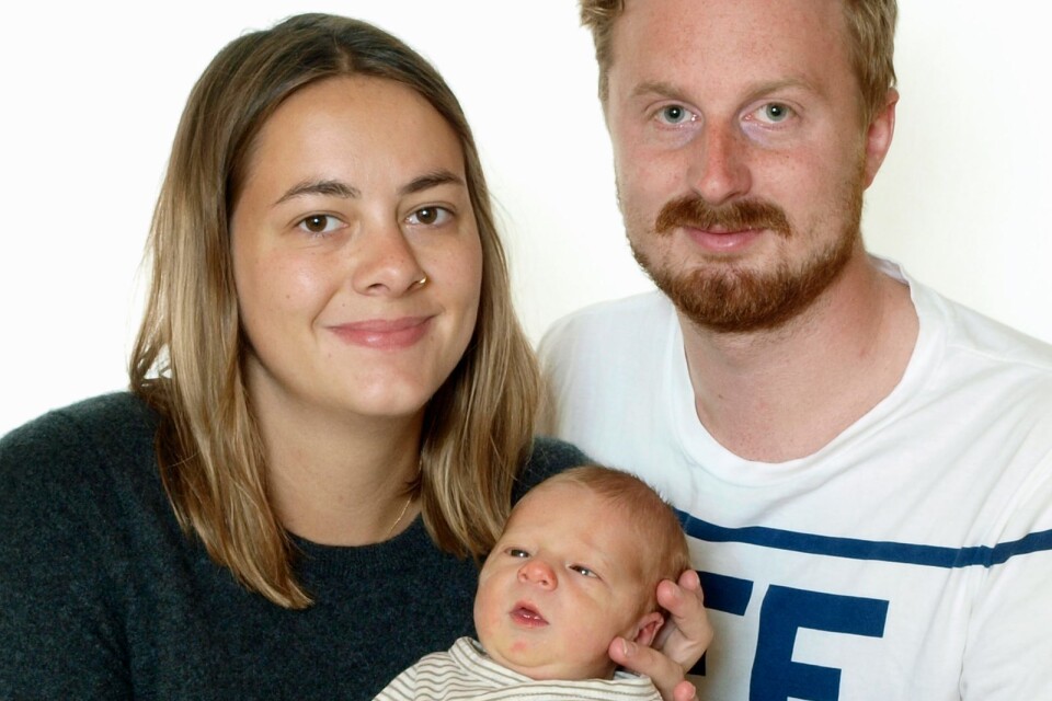 Hanna Jonsson och Robin Svensson, Bragegatan 27A, Kalmar, fick den 14 maj en son som heter Olle. Vikt 3480 g, längd 50 cm.