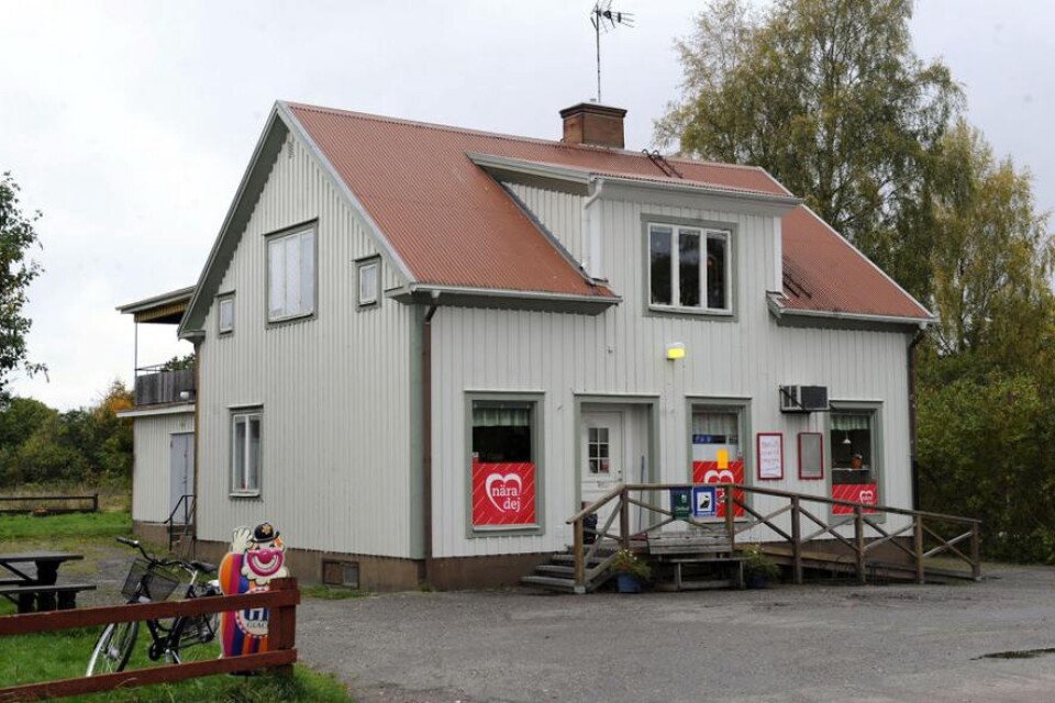 Lanthandeln i Näshult får nya ägare vid årsskiftet och de ska också driva cateringverksamhet i lokalerna.