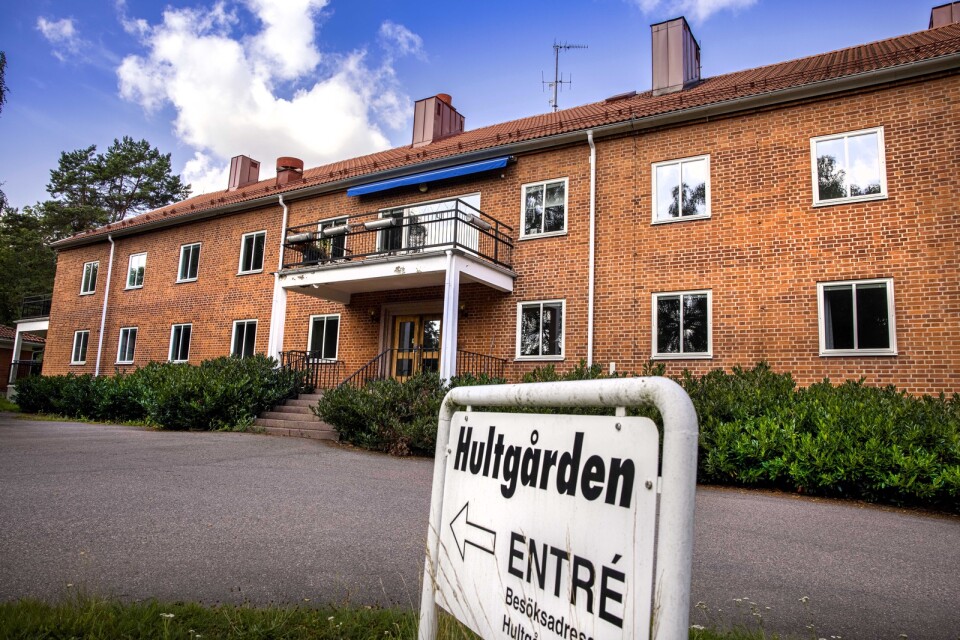 En folkomröstning har hållits för att behålla äldreboendena Hultgården och Charlottagården i Misterhult. Nu väntar vi på resultaten.