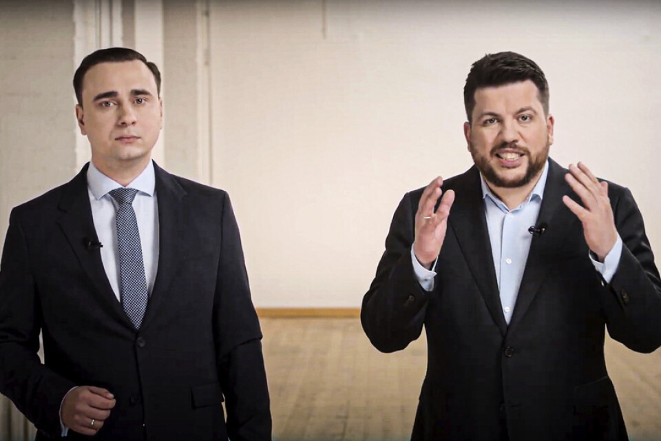 Ivan Zjdanov och Leonid Volkov i ett klipp från Aleksej Navalnyjs Youtubekanal. Arkivbild.