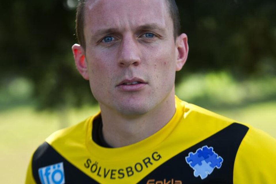 Kristian Haynes, Mjällby AIF: ?Jag följer finalen i Stockholm där vi förbereder oss för match mot AIK på söndag. Din röst och ditt nummer har gett mig gåshud. Jag tillsammans med hela laget vill önska dig ett stort lycka till, kram!