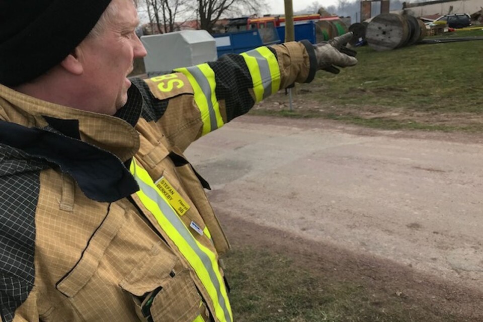 Stefan Berkeby från räddningstjänsten berättar om branden