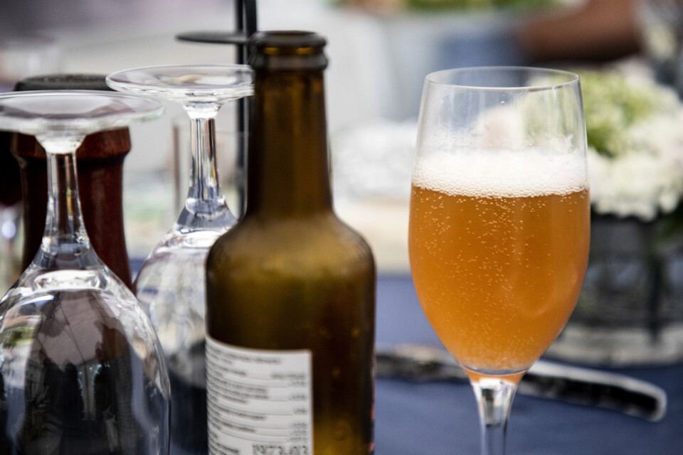 Fyra små flaskor öl under en kväll i månaden klassas som riskbeteende. Arkivbild.