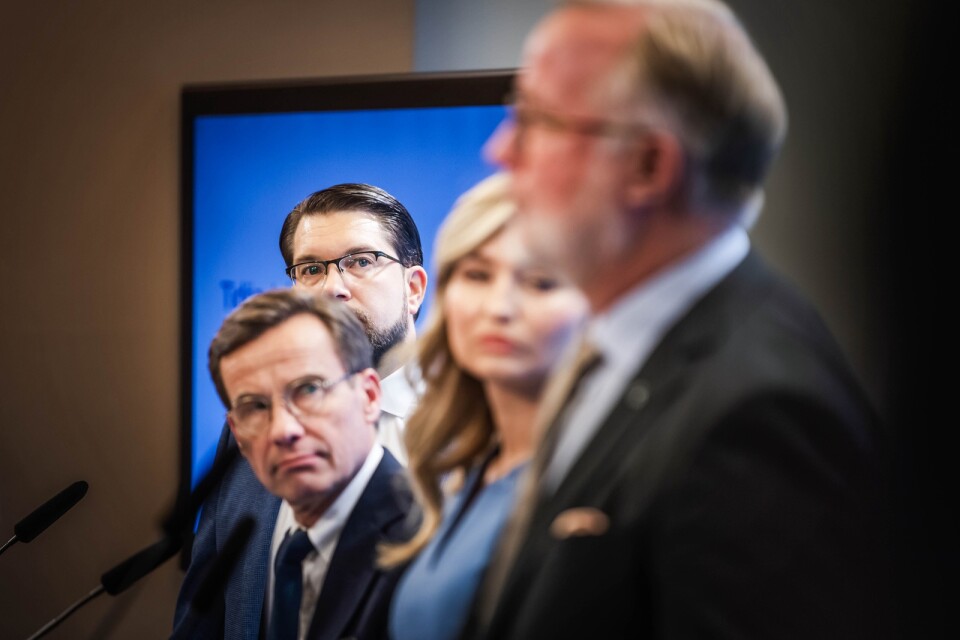 Partiledarna Jimmie Åkesson (SD), Ulf Kristersson (M), Ebba Busch (KD) och Johan Pehrson (L) under presskonferensen där de presenterade Tidöavtalet.