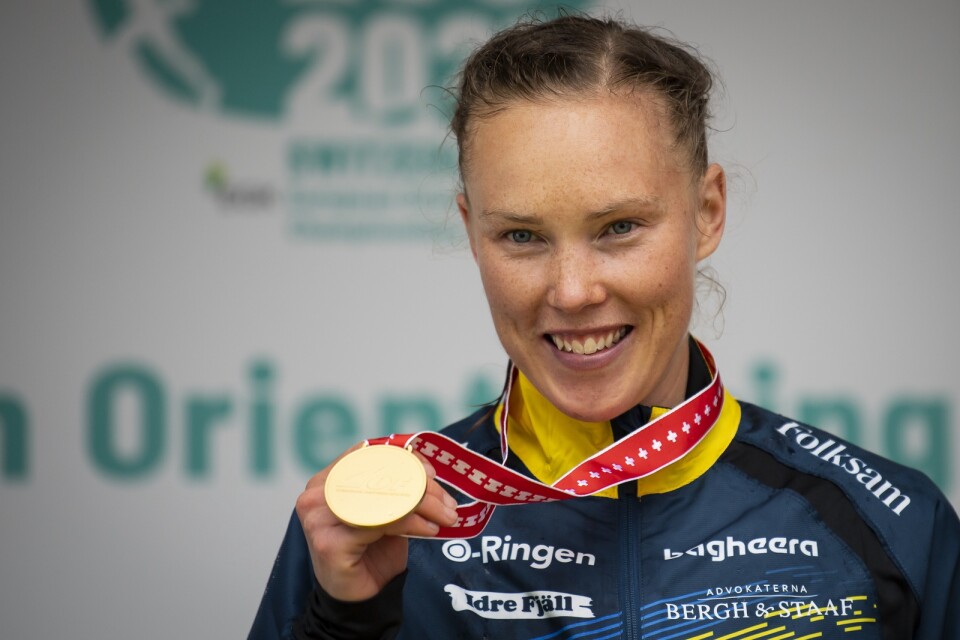 Tove Alexandersson tog två guld vid orienteringens sprint-EM i Nauchâtel, Schweiz, i maj. Arkivbild.