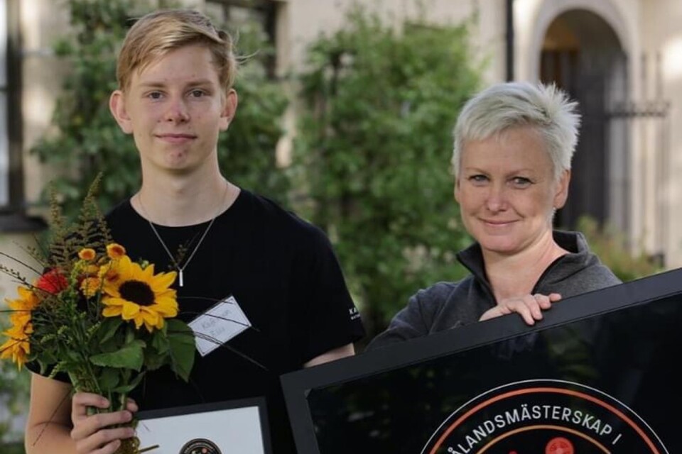 Elias Thygesen och Sofie Loirendal, från Kaffestugan i Böda, vann Smålands Pizzamästerskap i helgen.