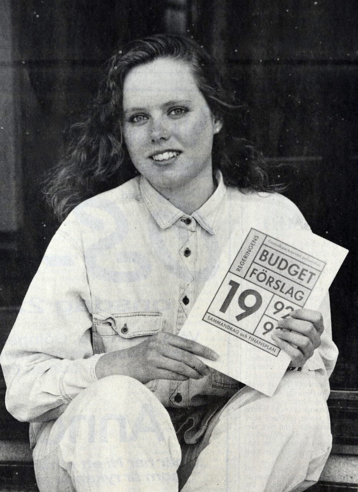 Helen Hansson kopplar gärna av med en bra bok eller med att studera 1992 års budgetförslag. Arkivbild