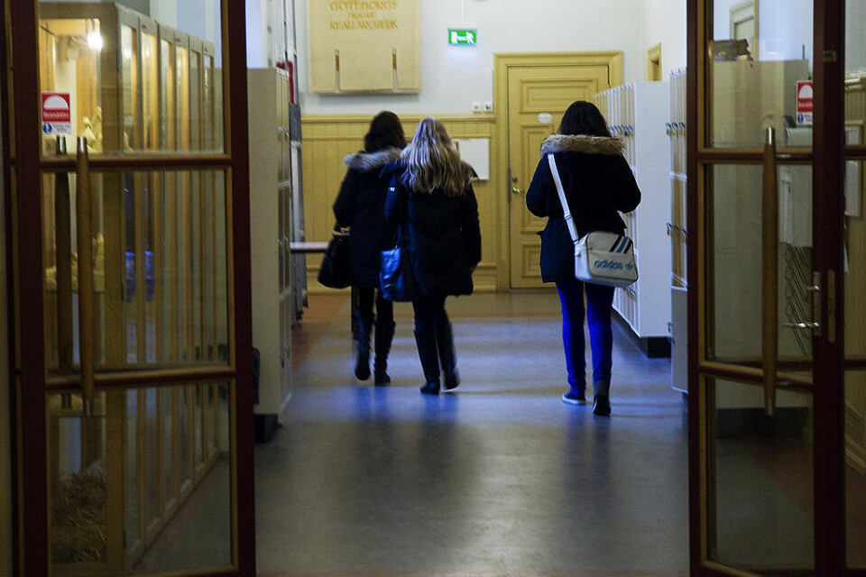 Avgångselever på en gymnasieskola i Växjö fick kränkande uppdrag under en så kallad skattjakt. Nu utreds fyra elever för sexuellt ofredande. Arkivbild