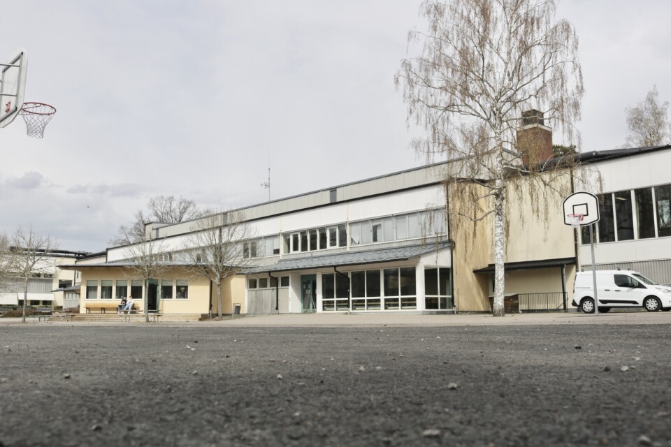 På torsdagen uppstod ett rykte om att en beväpnad man befann sig på eller i närheten av Madesjöskolan.