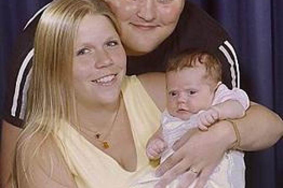 Annica Svensson och Johan Persson, Knislinge, fick dottern Hanna den 10 juli. Hon vägde 3380 g och var 48 cm lång.