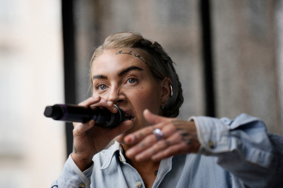 Maxida Märak på en Fridays for Future-demonstration i Stockholm i juni. Arkivbild.