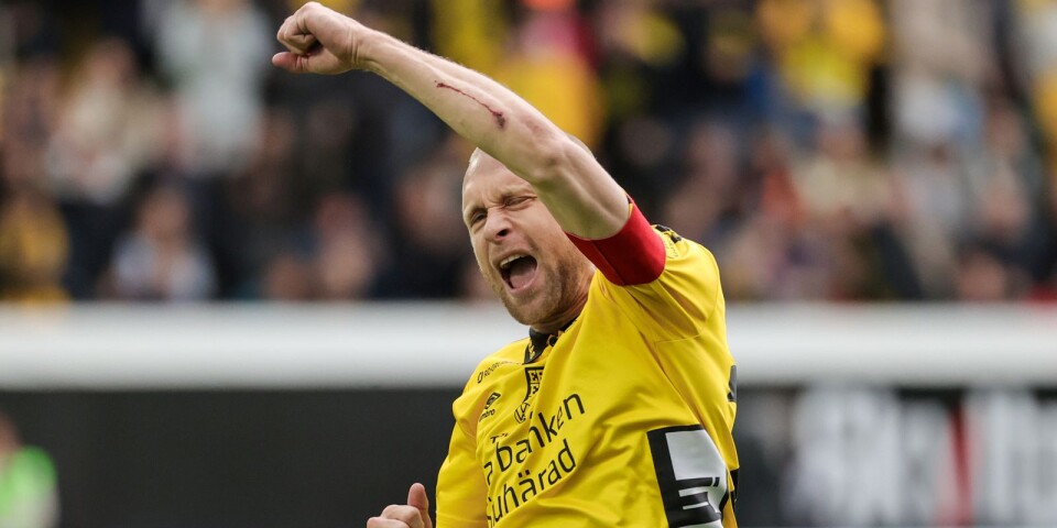 Elfsborgs Johan Larsson jublar efter att Elfsborg tagit ledningen med 2-1 mot IFK Göteborg i våras.
