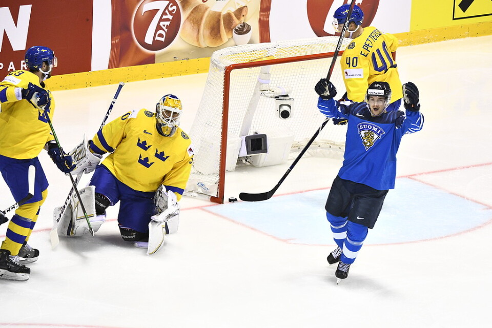 Sverige har gjort ett dåligt landslagsår, medan Finland gjort succé, konstaterar Ishockeyförbundets ordförande Anders Larsson. Arkivbild.