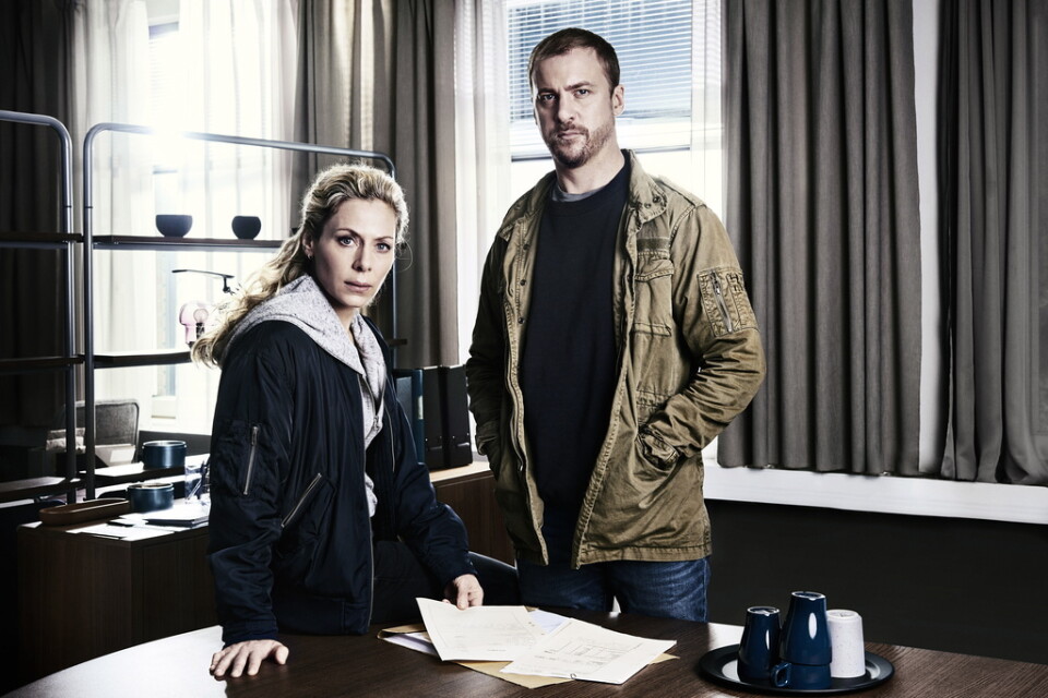 Eva Röse är tillbaka i rollen som Maria Wern och Erik Johansson gör fortsatt den andra huvudrollen som Sebastian Ståhl. Pressbild.