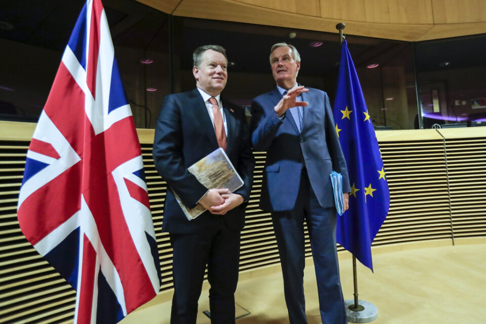 Storbritanniens brexitförhandlare David Frost tillsammans med EU:s chefsförhandlare Michel Barnier. Trots brexit är Storbritannien det land som har flest ackrediterade journalister på plats i Bryssel. Arkivfoto.