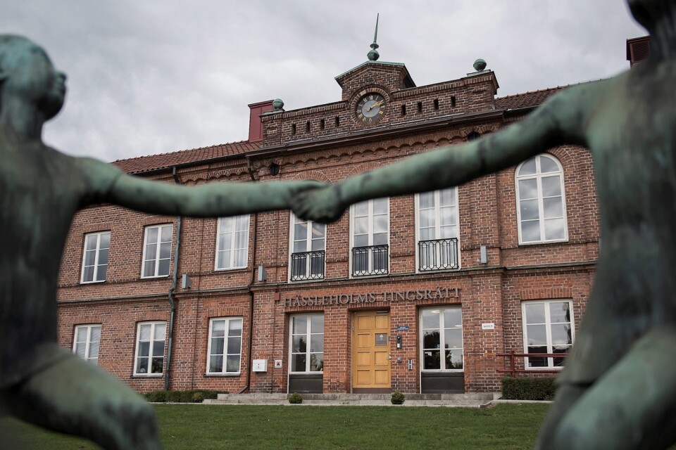 Mannen häktades i Hässleholms tingsrätt, på sannolika skäl misstänkt för barnpornografibrott.