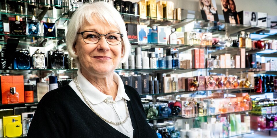Efter 23 år – nu säljer Siv sitt parfymeri: ”Älskar det här jobbet”
