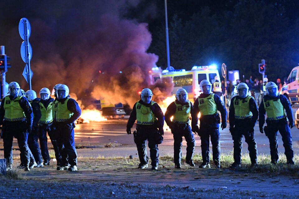 Polisen kommer att vara på plats i de områden i Malmö där oroligheterna utbröt under natten mot lördag.