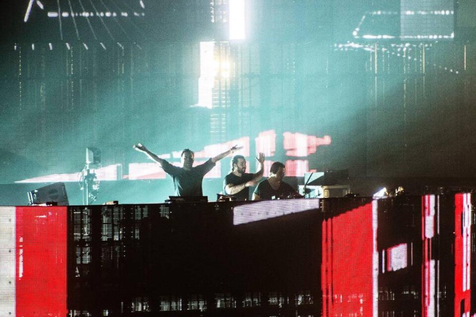 Swedish House Mafia med Steve Angelio, Sebastian Ingrosso och Axwell såg till att showen var på max hela tiden.