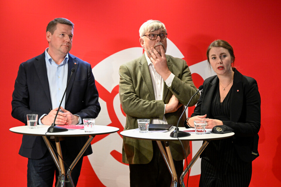 Socialdemokraternas partisekreterare Tobias Baudin håller pressträff tillsammans med Leif Jakobsson och Ida Karkiainen för att presentera sin valanalys.