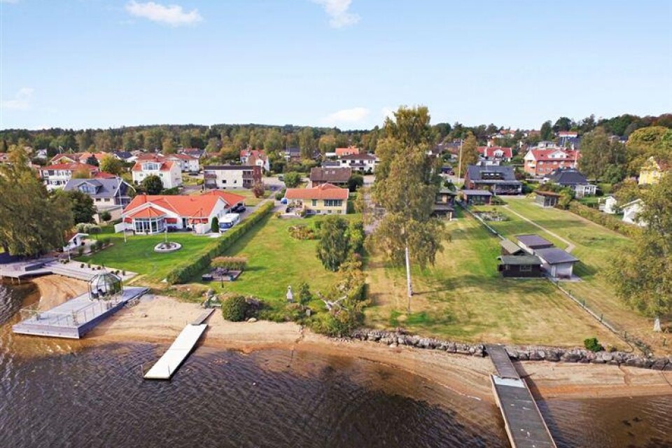 Populäraste objektsidan har fastigheten på Öjabyvägen 32B med 5454 besök. Foto: Mäklarhuset Ulf Carlsson & Son