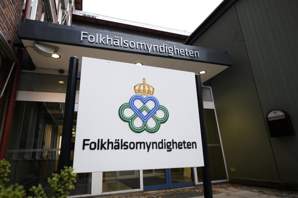 Entrén till Folkhälsomyndigheten i Solna. Arkivbild.
