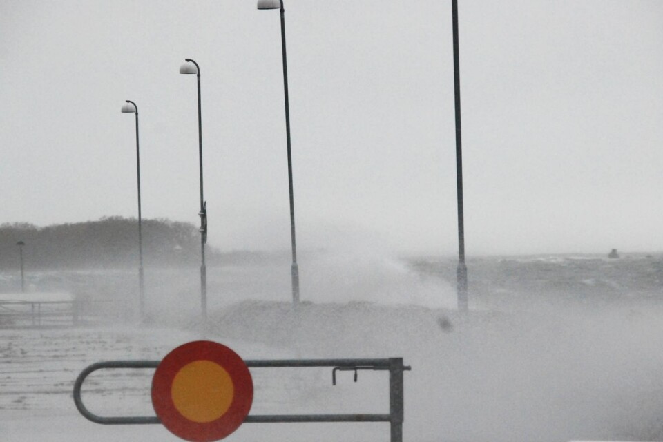 SMHI har utfärdat en varning för mycket hårda vindbyar.