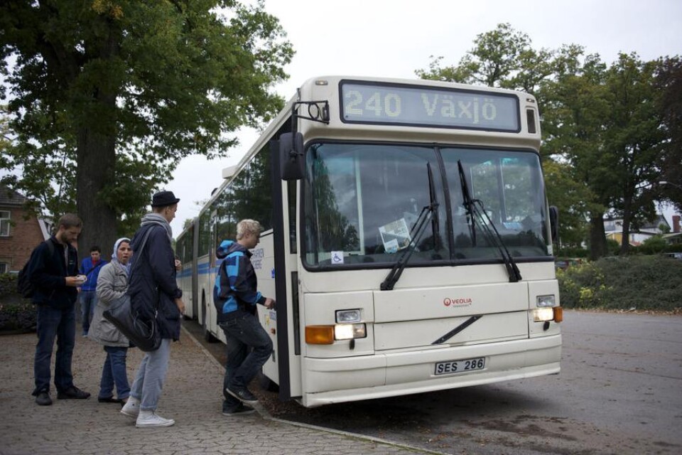 Att ge alla elever på Tingsryds gymnasium Wasaskolan gratis busskort kan kosta upp till 125 000 kronor per månad.