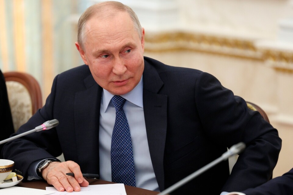 I en tv-sänd kommentar meddelade president Vladimir Putin att Ryssland "funderar" på att lämna spannmålsavtalet. Arkivbild.