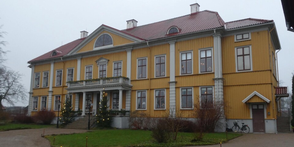 Återkomst för populär nyårstradition på Östrabo – Biskopsparet välkomnade till öppet hus