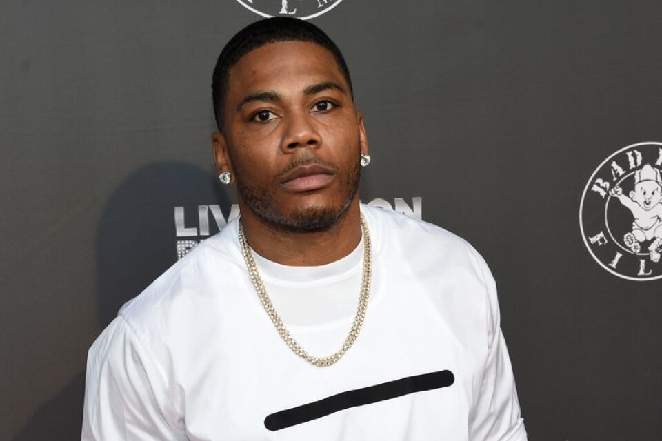 Den amerikanska rapparen Nelly har gripits misstänkt för våldtäkt, rapporterar TMZ.