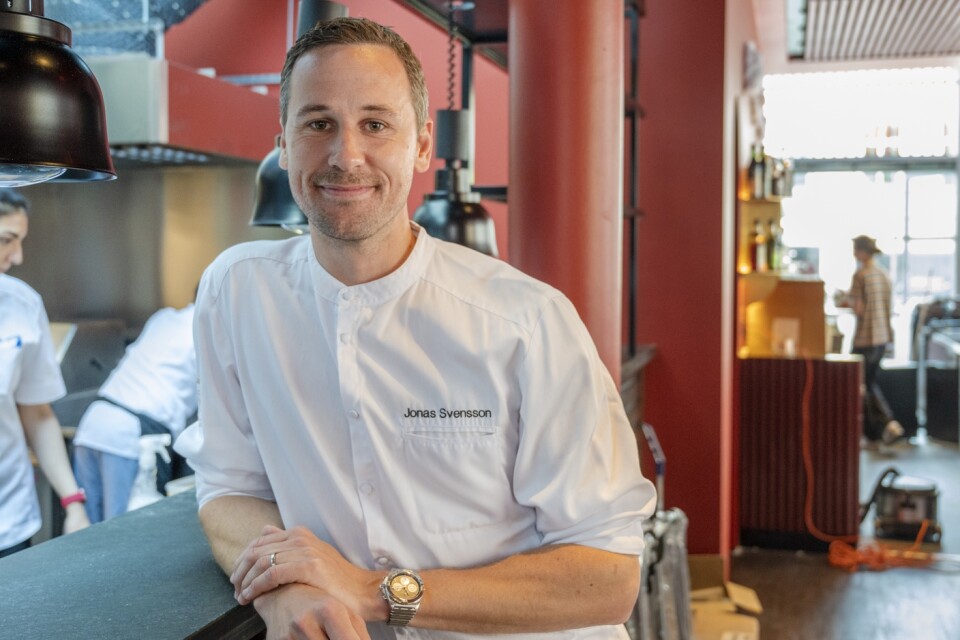Krögaren Jonas Svensson öppnar sin nya restaurang i Växjö under torsdagen.
