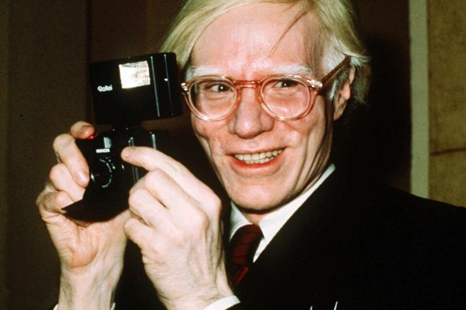 För omvärlden var Andy Warhol känd som konstnär och innovatör. För sin äldre bror Paul Warholas sju barn var han känd som \"farbror Andy\". Nu ska Pauls barnbarn, modefotografen Abby Warhola, göra en dokumentärfilm om Andy Warhol tillsammans med sin make