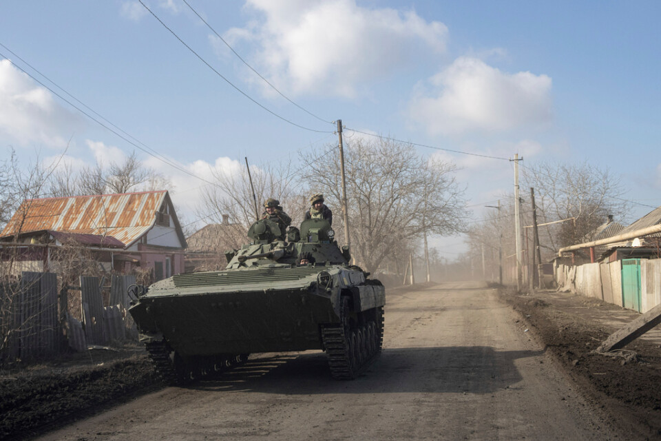 Ett ukrainskt pansarfordon i närheten av fronten i Bachmut. Bilden togs i lördags.