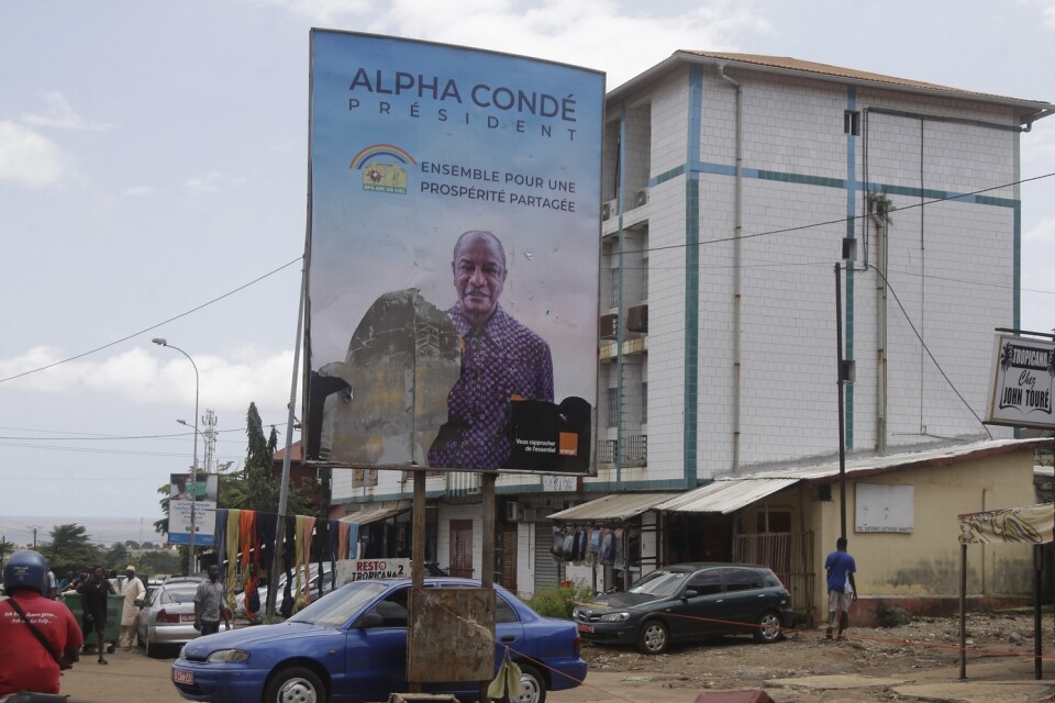 En bild av den avsatte presidenten Alpha Condé i huvudstaden Conakry den 9 september.