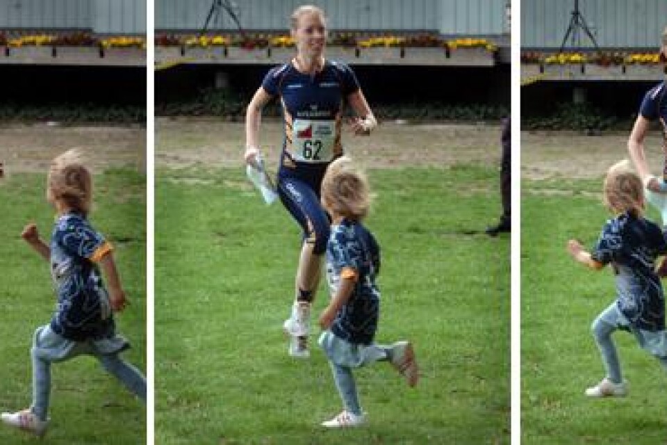 Camilla Berglund ger sig ut i landslagssprinten och får sällskap av en liten löpare. BILDER: WILLY ALM