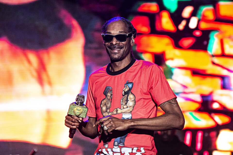 Snoop Dogg blir Snoop Shelby, i alla fall i musikvideon till hans tolkning av Nick Caves "Red right hand".