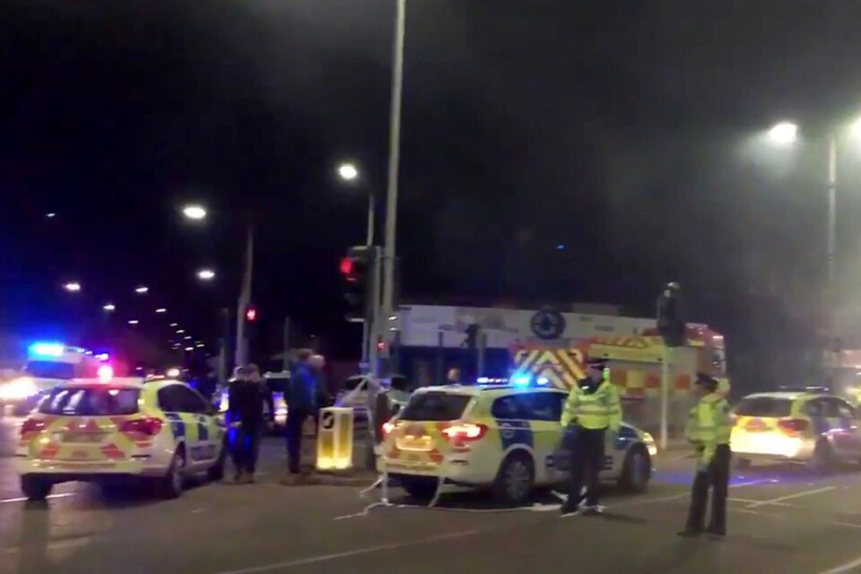 Explosionen i engelska Leicester orsakade ett stort pådrag från polis och räddningstjänst.