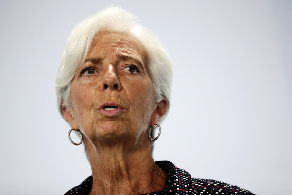 ECB-chefen Christine Lagarde och hennes direktion väntas inte strama åt penningpolitiken även om inflationen i eurozonen formellt överstiger målet. Arkivbild
