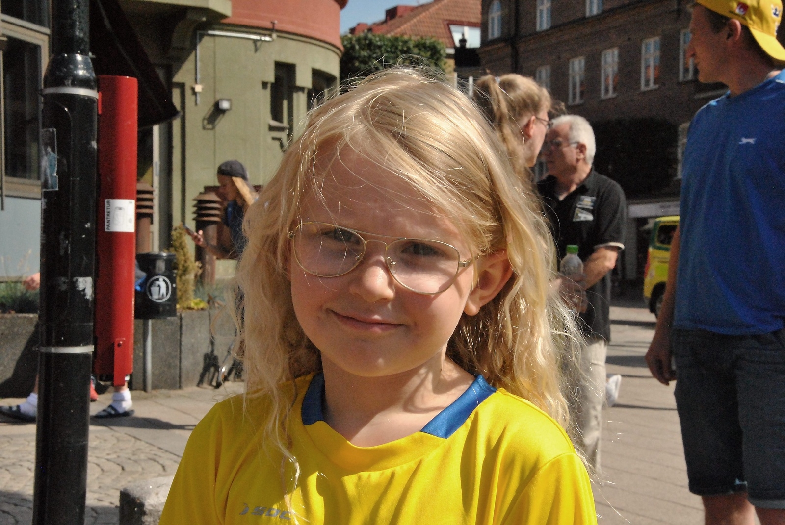 Allie Franklin, sex år, ville också heja på Sverige.
foto: bella Bryngelson