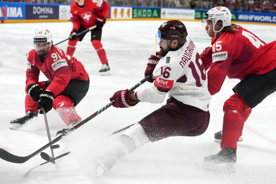 Matchen mellan Lettland och Schweiz avgjorde vilken kvartsfinalmotståndare Tre Kronor får.