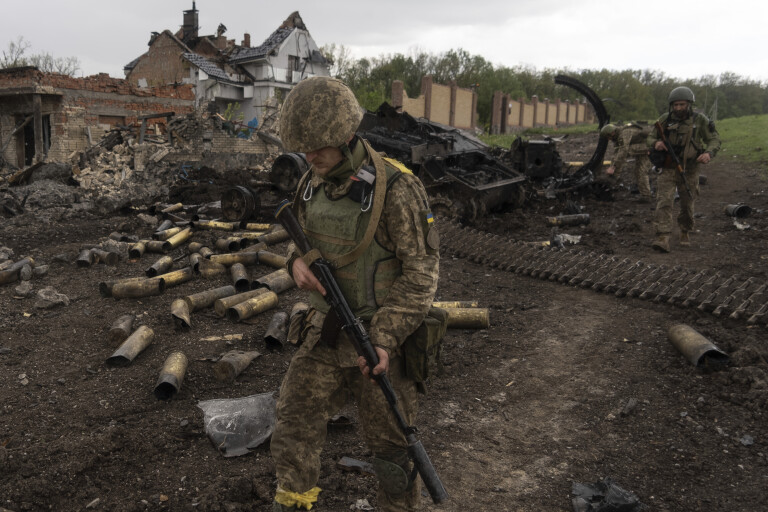 Ukraina rycker fram– har nått ryska gränsen: ”Vi är här”