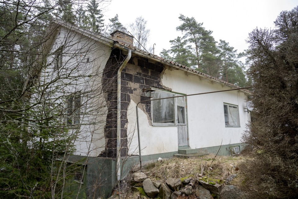 Huset som har omfattande renoveringsbehov var bebott tills för några år sedan.