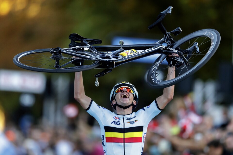 Belgiske cykellöftet Remco Evenepoel jublar efter sitt guld i junior-VM 2018. Arkivfoto.