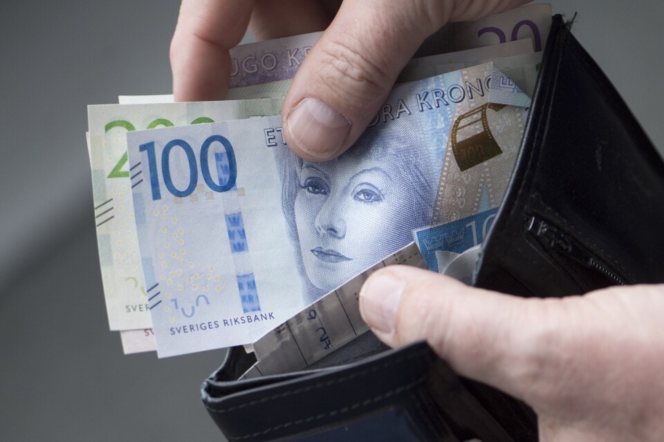 Det finns mycket kvar att göra för att komma till rätta med ojämställda löner i Sverige, skriver
