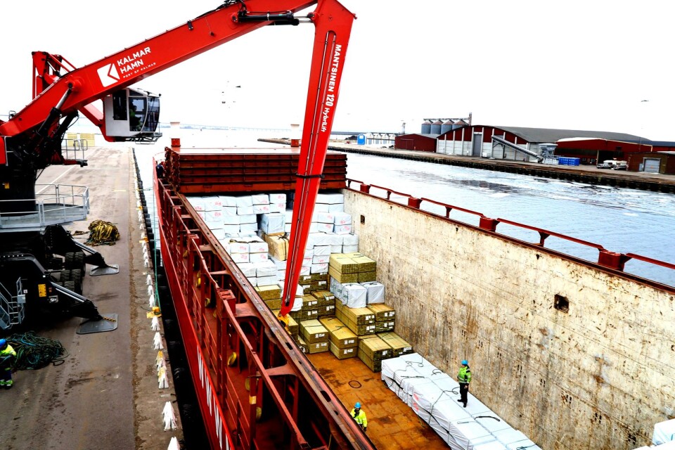 "Vår förhoppning är att Kalmar Kommun fortsätter att utveckla hamnens verksamhet.”