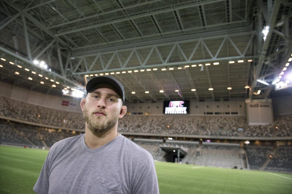 Alexander ”The Mauler” Gustafsson lämnar inget åt slumpen inför sin match i UFC-galan i Stockholm i januari. Han reser till San Diego för att kunna fokusera bättre. Foto: JESSICA GOW / TT