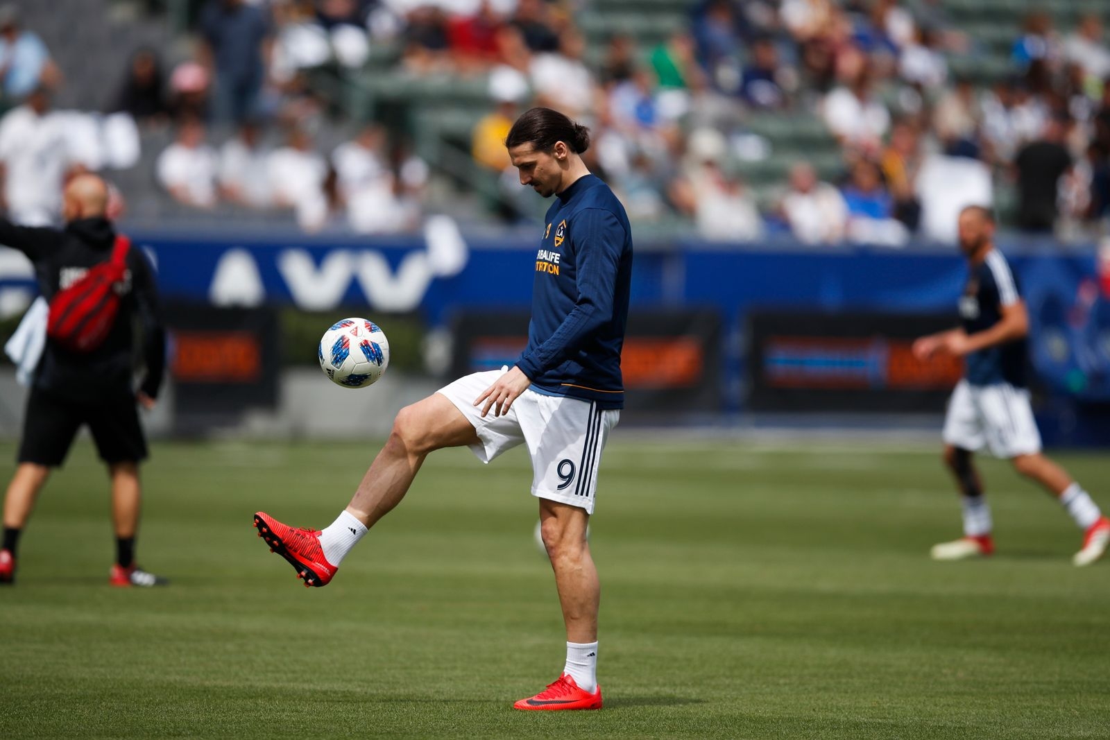 Los Angeles Galaxy's Zlatan Ibrahimovic, of Sweden, warms up before the team's MLS soccer match against the Los Angeles FC, Saturday, March 31, 2018, in Carson, Calif. (AP Photo/Jae C. Hong)