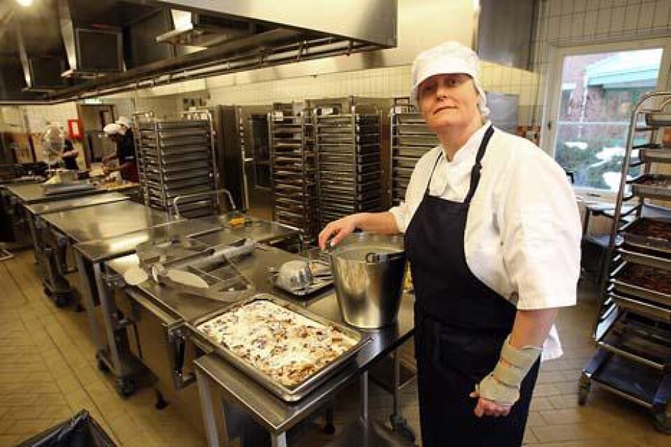Jeanette Pobiega är ganska ny i köket men har jobbat många år på andra skolkök i kommunen.