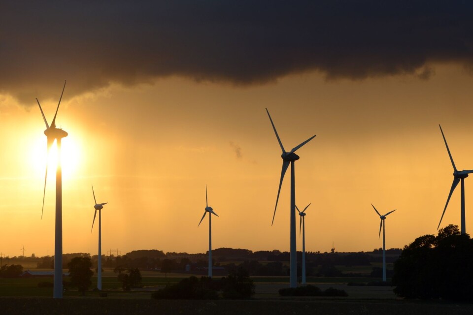 Signaturen C. A. tycker det är dags för politiker att se konsekvenserna av vindkraftverken.